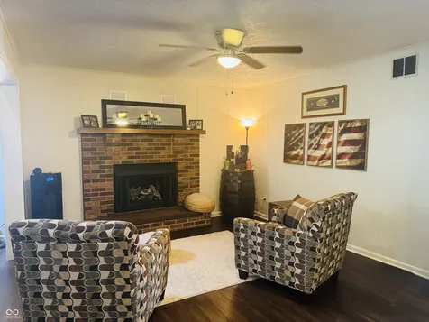 434 Mutton Creek Seymour IN 47274
