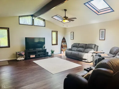 434 Mutton Creek Seymour IN 47274