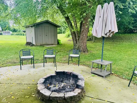434 Mutton Creek Seymour IN 47274