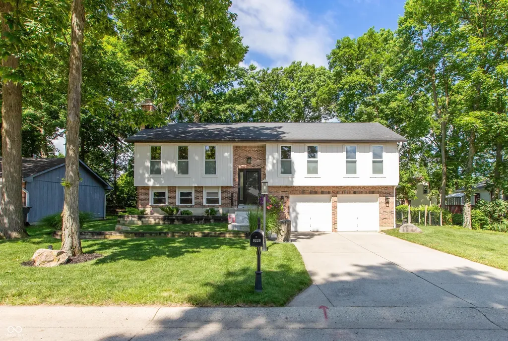 9220 Powderhorn Lane Indianapolis IN 46256