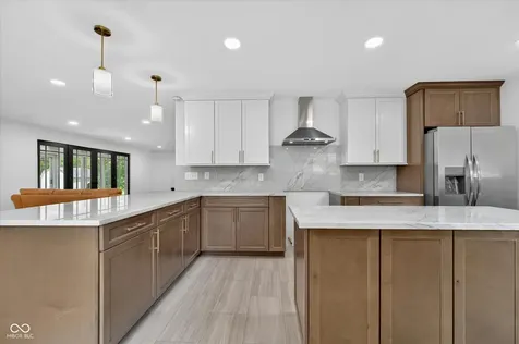 430 W 64th Indianapolis IN 46260