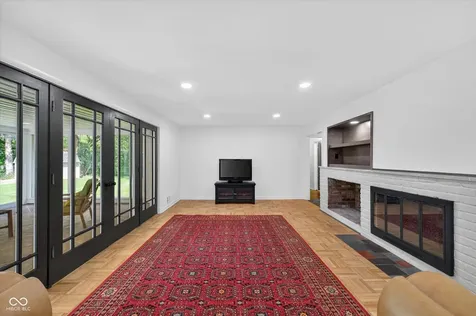 430 W 64th Indianapolis IN 46260
