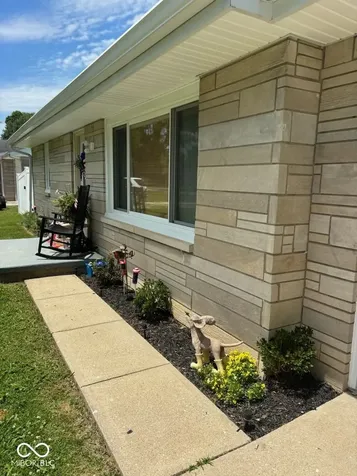 606 E Gatewood Drive Westport IN 47283