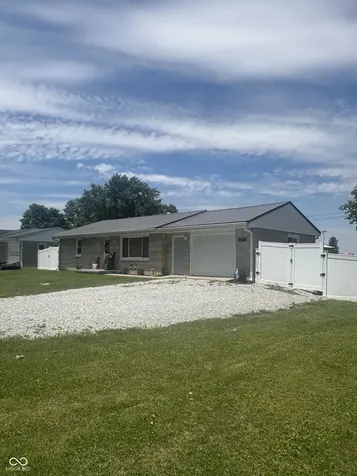 606 E Gatewood Drive Westport IN 47283