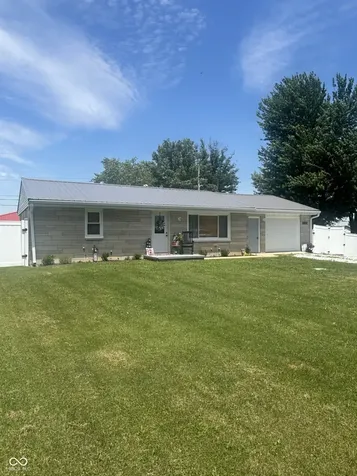 606 E Gatewood Drive Westport IN 47283