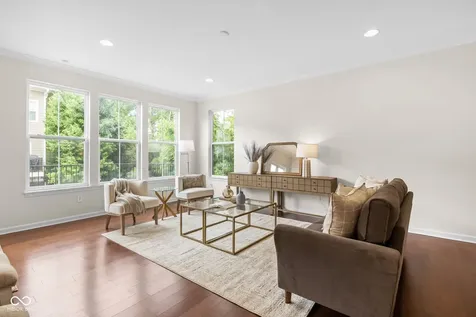 9448 Oakley Drive Indianapolis IN 46260