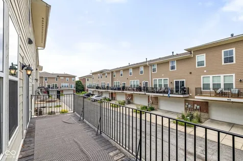 9448 Oakley Drive Indianapolis IN 46260