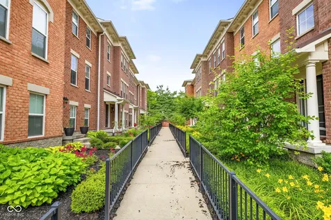 9448 Oakley Drive Indianapolis IN 46260