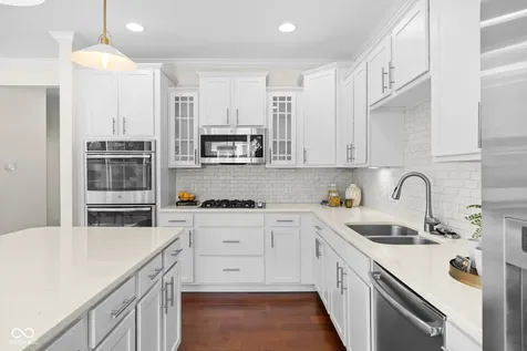 9448 Oakley Drive Indianapolis IN 46260