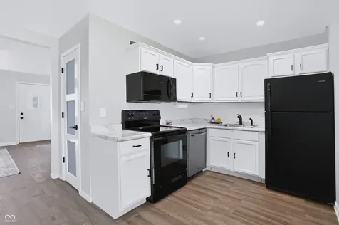 3250 Davis Indianapolis IN 46221