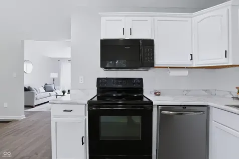 3250 Davis Indianapolis IN 46221