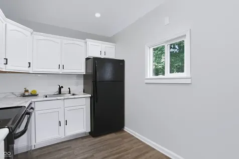 3250 Davis Indianapolis IN 46221