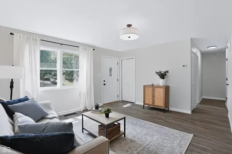 3250 Davis Indianapolis IN 46221