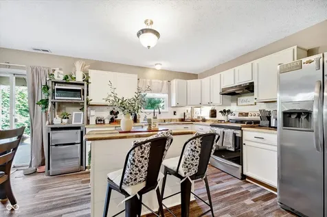 7643 Pipestone Drive Indianapolis IN 46217