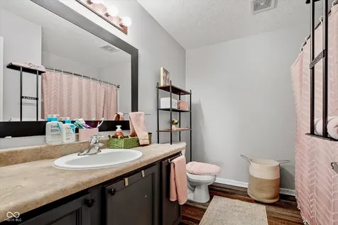 7643 Pipestone Drive Indianapolis IN 46217