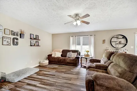 7643 Pipestone Drive Indianapolis IN 46217