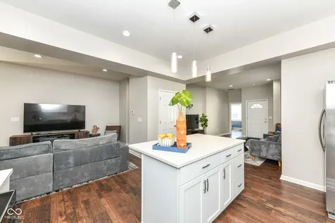 1821 S East Street Indianapolis IN 46225