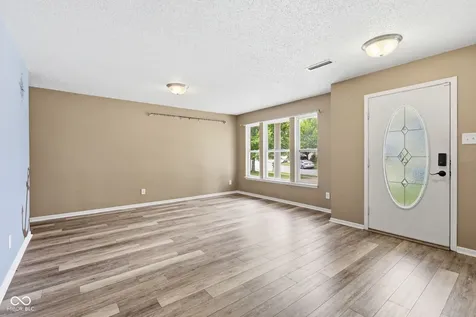 10180 Eagle Eye Way Indianapolis IN 46234