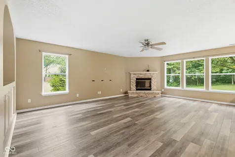 10180 Eagle Eye Way Indianapolis IN 46234