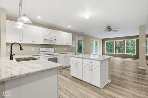 10180 Eagle Eye Way Indianapolis IN 46234