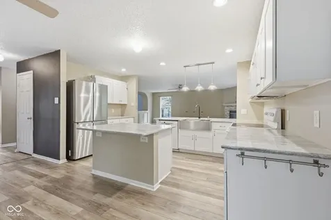10180 Eagle Eye Way Indianapolis IN 46234