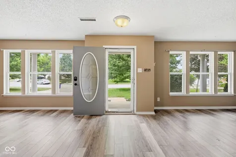 10180 Eagle Eye Way Indianapolis IN 46234