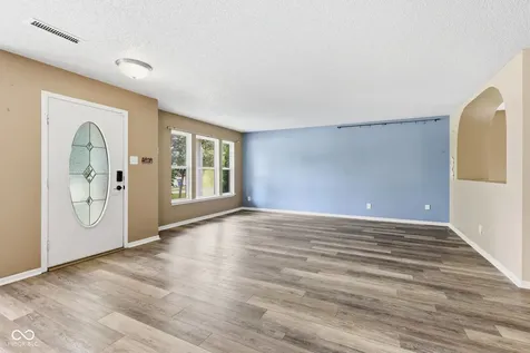 10180 Eagle Eye Way Indianapolis IN 46234