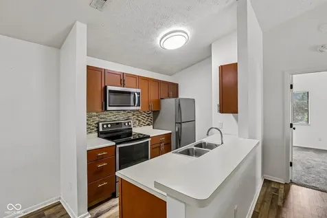 4341 Village Parkway Circle W Indianapolis IN 46254