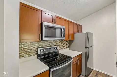 4341 Village Parkway Circle W Indianapolis IN 46254