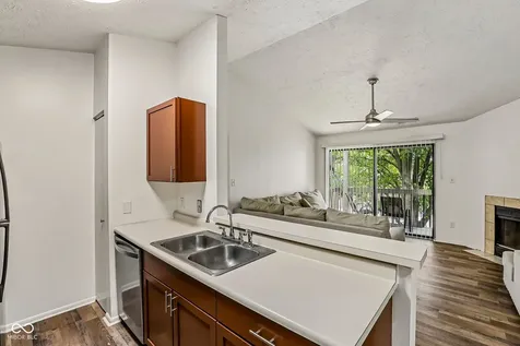 4341 Village Parkway Circle W Indianapolis IN 46254