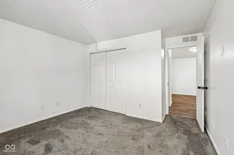 4341 Village Parkway Circle W Indianapolis IN 46254