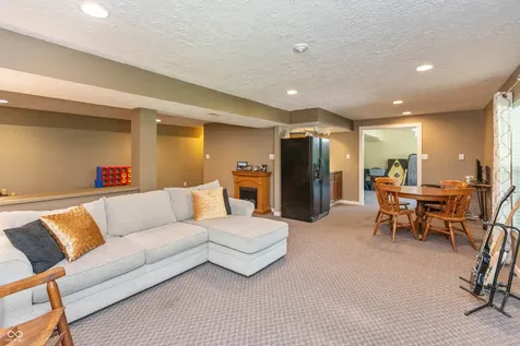 2426 Manita Drive Indianapolis IN 46234