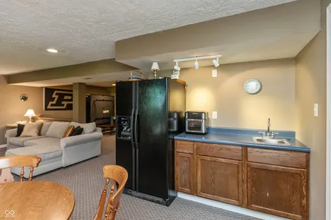 2426 Manita Drive Indianapolis IN 46234