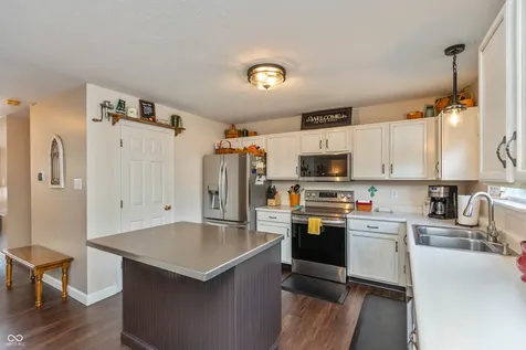2426 Manita Drive Indianapolis IN 46234