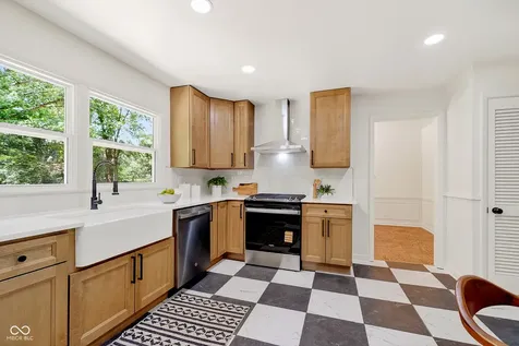 3920 E 71st Indianapolis IN 46220