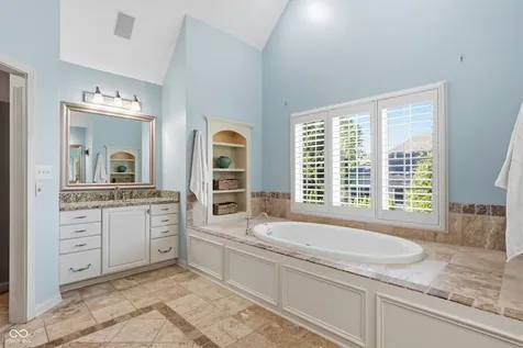 14232 Kingdom Court Fishers IN 46040