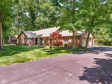 112 Pinehurst Avenue Fishers IN 46037