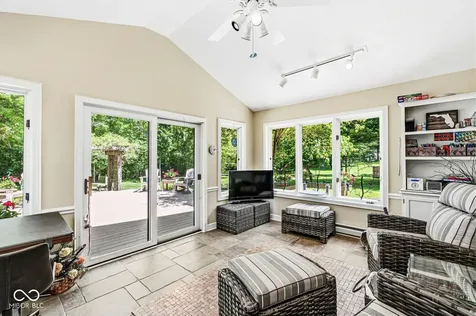 112 Pinehurst Avenue Fishers IN 46037