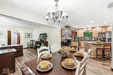112 Pinehurst Avenue Fishers IN 46037