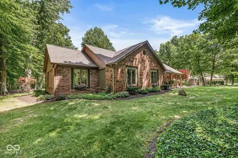 112 Pinehurst Avenue Fishers IN 46037