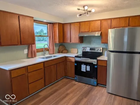 8091 S 100 E Pendleton IN 46064