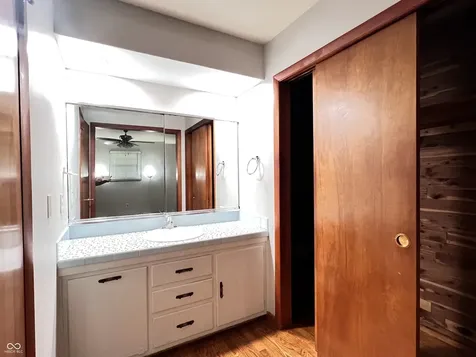 8141 Valley Estates Drive Indianapolis IN 46227