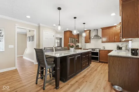 8404 Eastbay Drive Indianapolis IN 46236