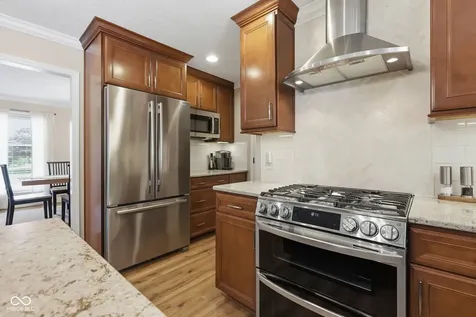 8404 Eastbay Drive Indianapolis IN 46236