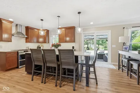 8404 Eastbay Drive Indianapolis IN 46236