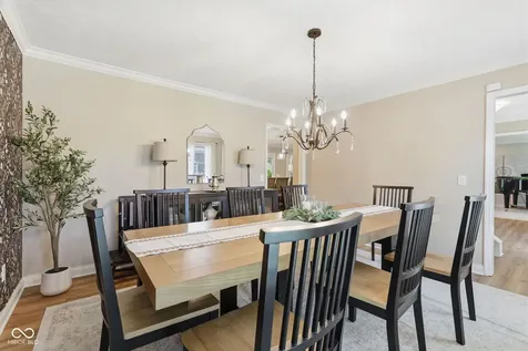 8404 Eastbay Drive Indianapolis IN 46236