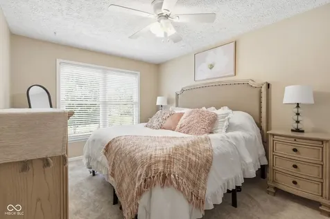 8404 Eastbay Drive Indianapolis IN 46236