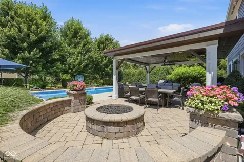 8404 Eastbay Drive Indianapolis IN 46236