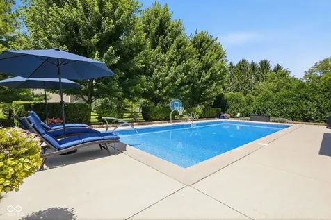 8404 Eastbay Drive Indianapolis IN 46236