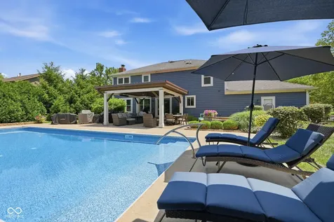 8404 Eastbay Drive Indianapolis IN 46236